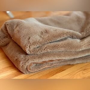 Urban Barn Brown Faux Fur Throw Blanket